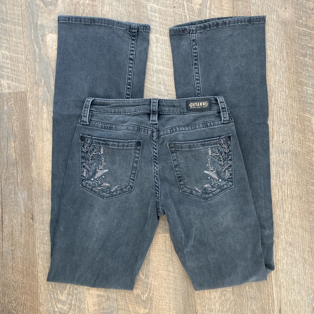 Shyanne | Grey Embroidered Pocket Bootcut Western Jeans
